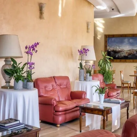 Hotel Astura Palace 4*