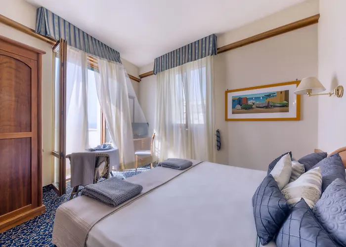 Astura Palace Hotel 4*